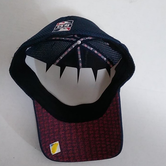 Boston Red Sox 2004 World Series Champions Hat - Picture 13 of 16